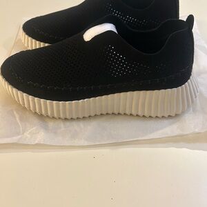 Brand new Black Slip-On Women's tennis Shoes size 7